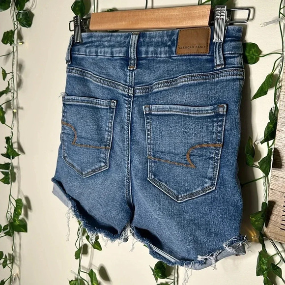 American Eagle Curvy High Rise Shortie Denim Shorts - Picture 4 of 7